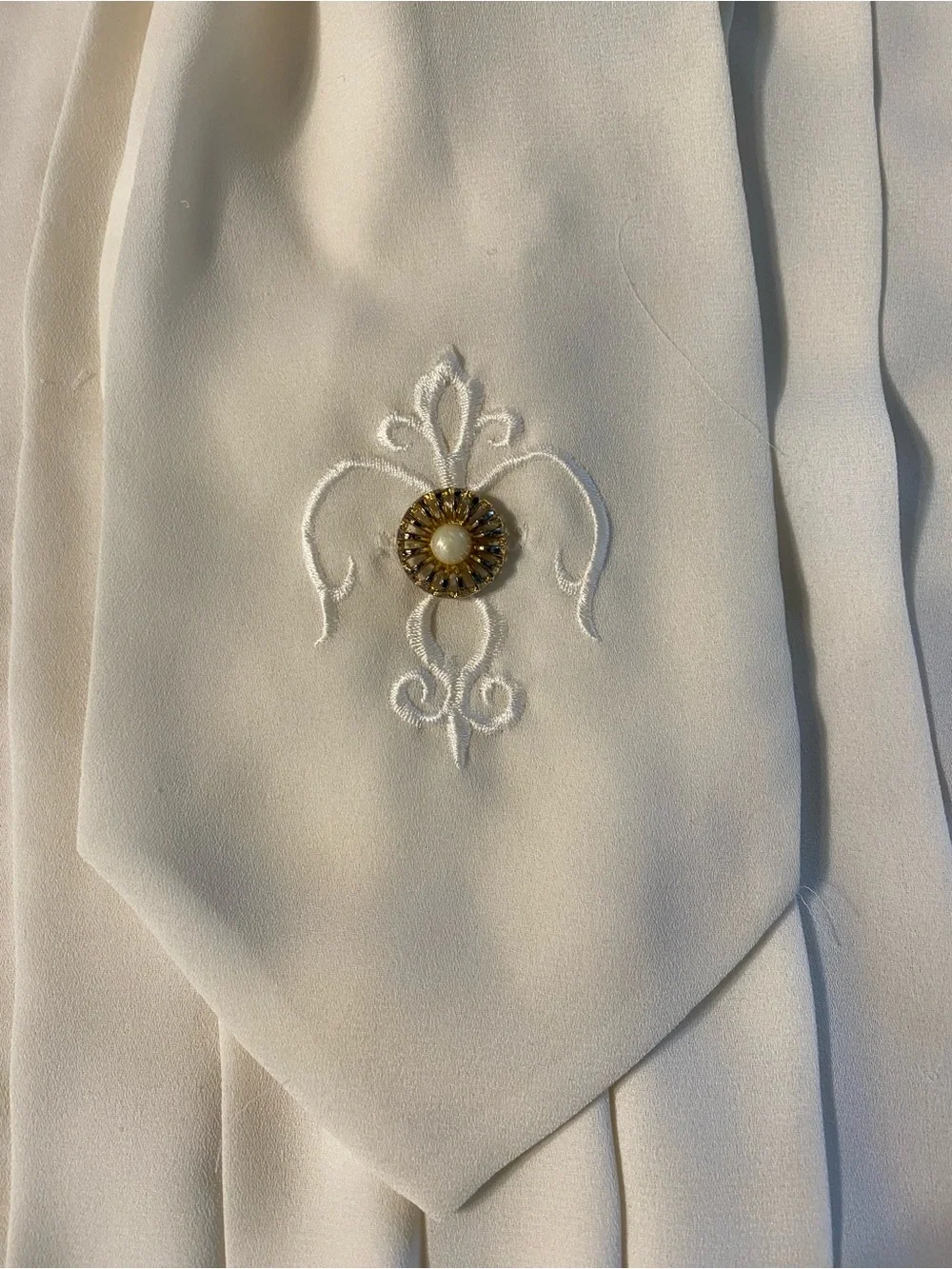 Vintage Ivory Pleated Long-Sleeve Tie-Neck Blouse